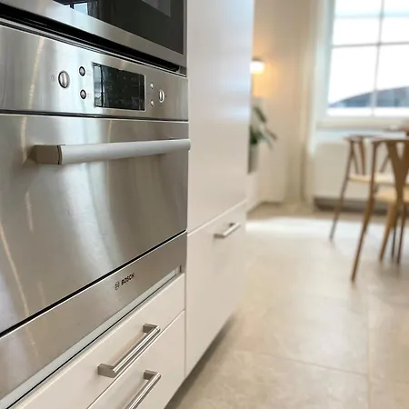 Apartment Zentrales Innenstadt Mit Garage *