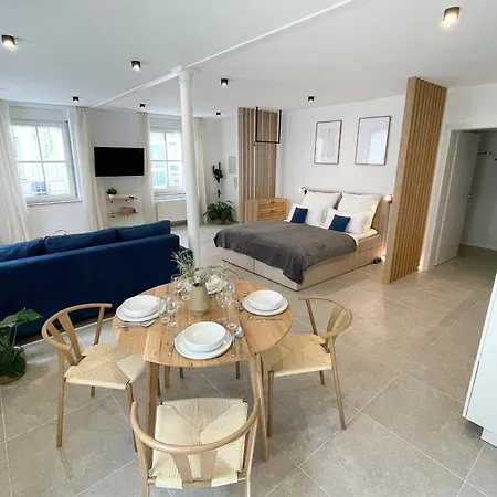 Zentrales Innenstadt Mit Garage Apartment Stuttgart