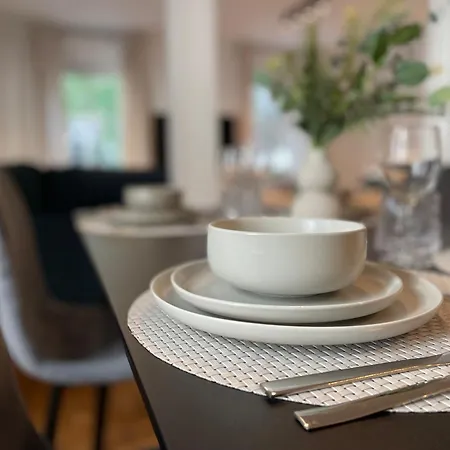 Zentrales Innenstadt Mit Garage Apartment *