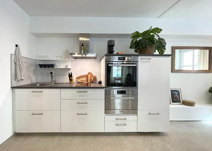 Zentrales Innenstadt Mit Garage Stuttgart