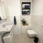 Zentrales Innenstadt Mit Garage 아파트 슈투트가르트